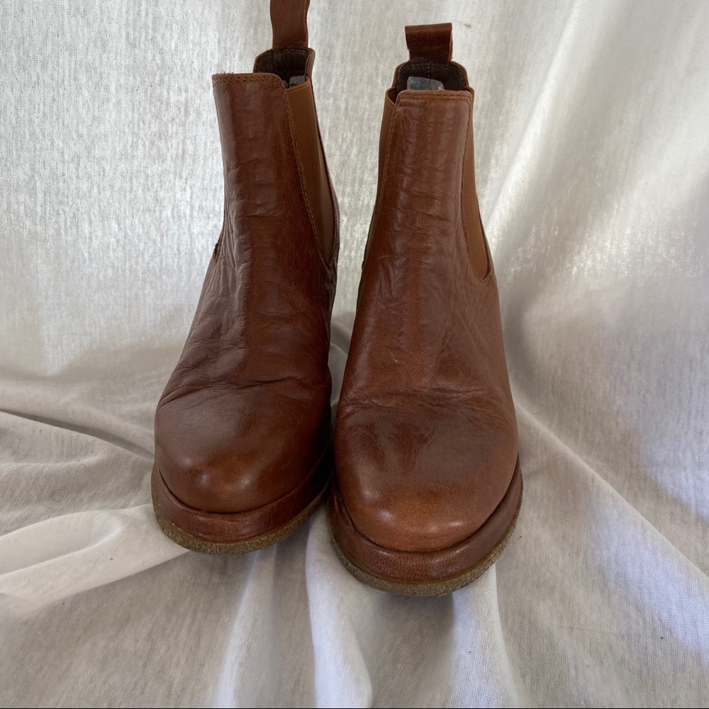 Weekend Platform Brown Booties - Picture 8 of 9